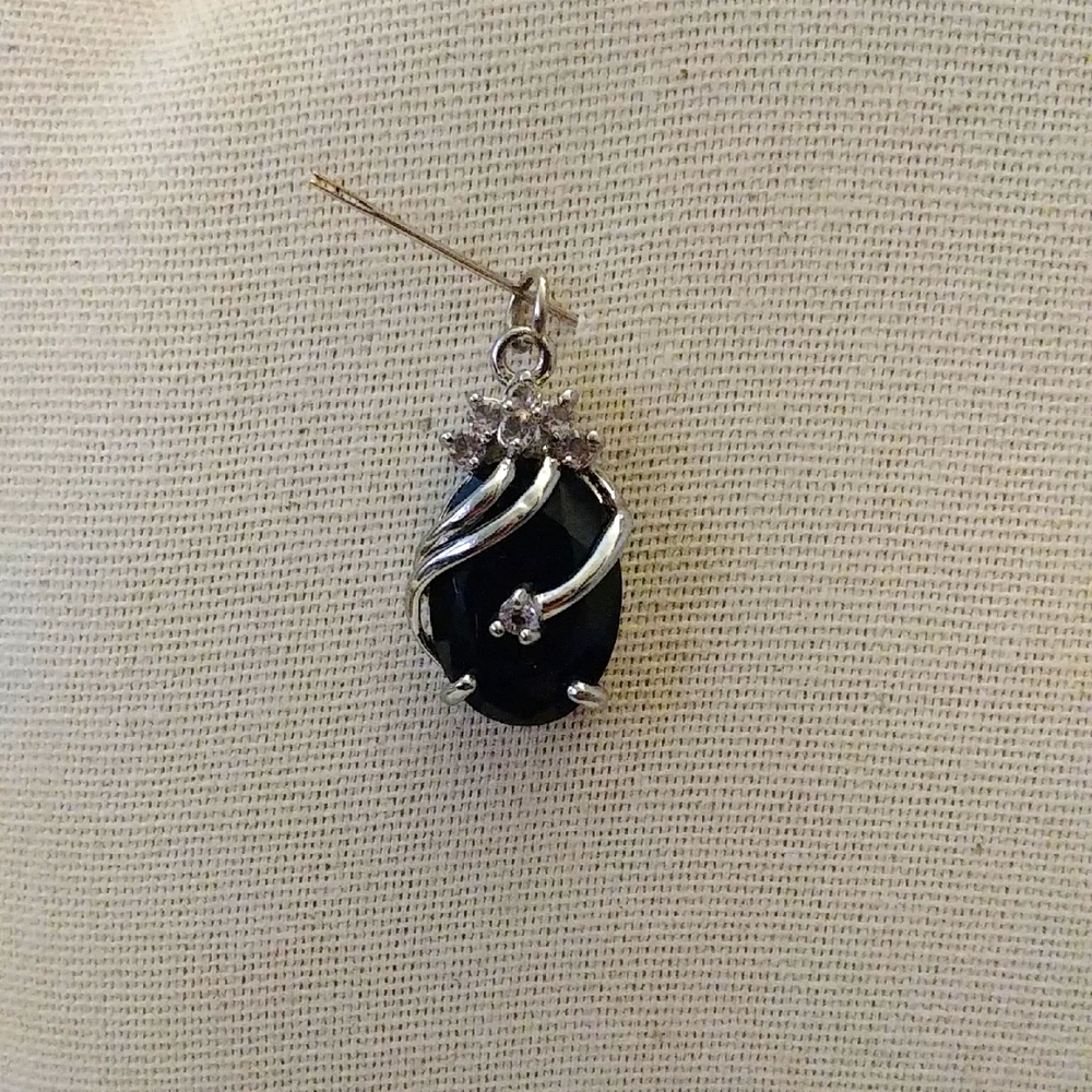 Pendant Costume Jewellery Faux Black Onyx Silver Tone